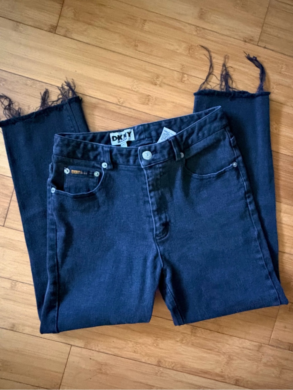 DKNY Jeans Black Raw Hem Stretch Denim Straight Leg Jeans Women's Size 4 Capri